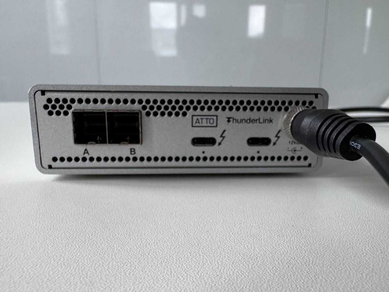Unità & Adattatore: 3x ATTO ThunderLink Adapter: 2x 2082, 1x 3128 – Usato da Olten venduto da VJii-Productions 2