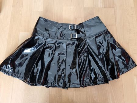 Neu: Lackrock, Gothic, Minirock, Gr. S, Faltenrock