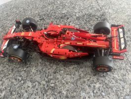 Lego Technic 42207 Ferrari SF-24 assemblé état impeccable 