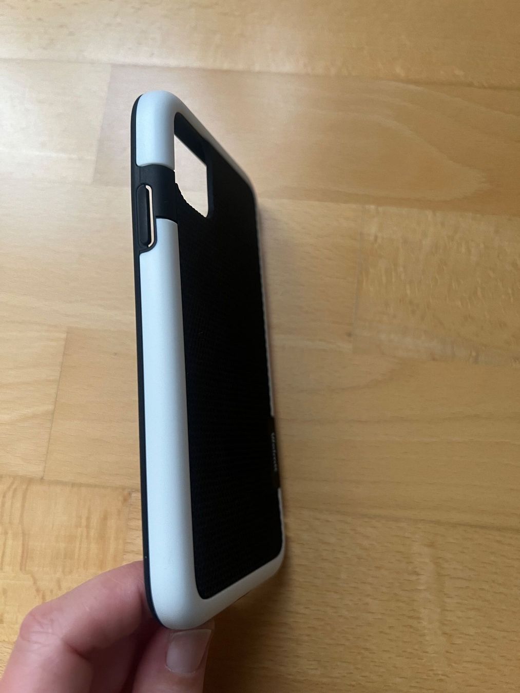 Cover & Protezioni schermo: Handy Hülle Iphone 11 – Nuovo e nell'imballaggio originale da witterswil venduto da Bargo 4