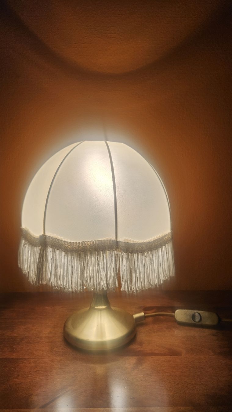 Lampes: 2x schöne Nachttischlampen – D'occasion à Rapperswil SG par liivea 1