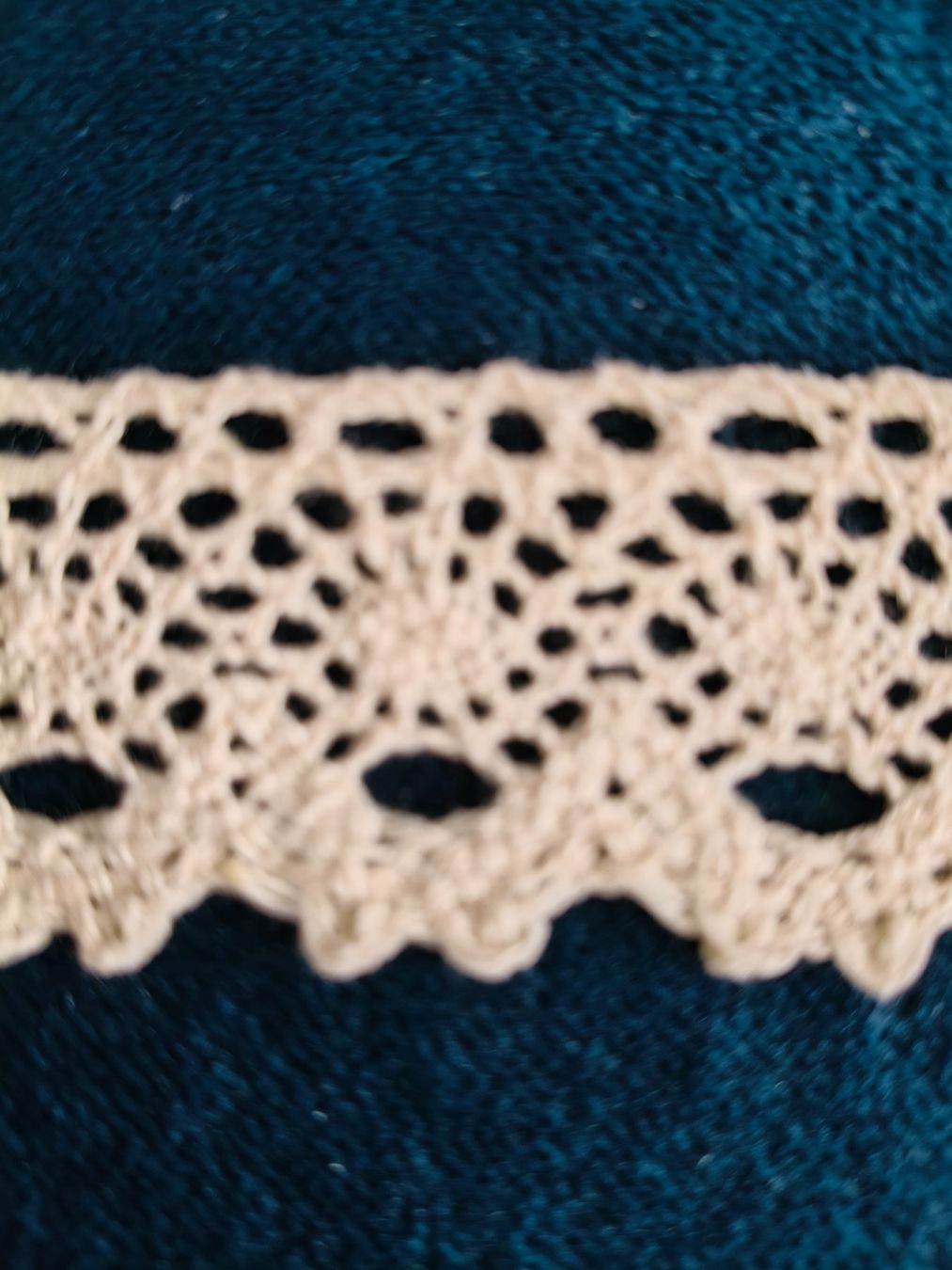 Nastri decorativi: Spitzenstoff mit Blumenmuster — Wunderschöne, feine Spitze – Nuovo (secondo la descrizione) da Urtenen-Schönbühl venduto da sep_k9jk 1