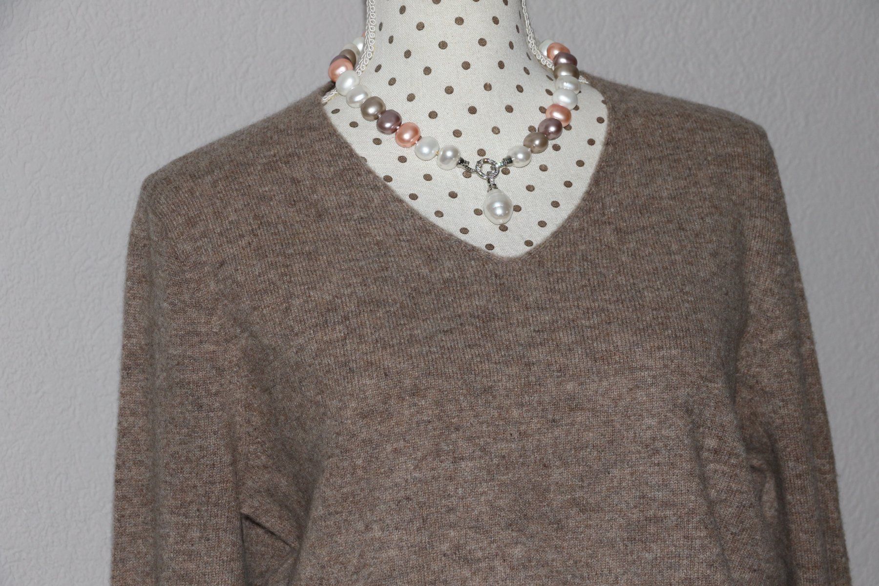 Pullover & Sweatshirts: Neuer hübsche Pullover aus 100% Wolle eher Gr.M – Neu (gemäss Beschreibung) aus Oberwil-Lieli von Svetlana28 2