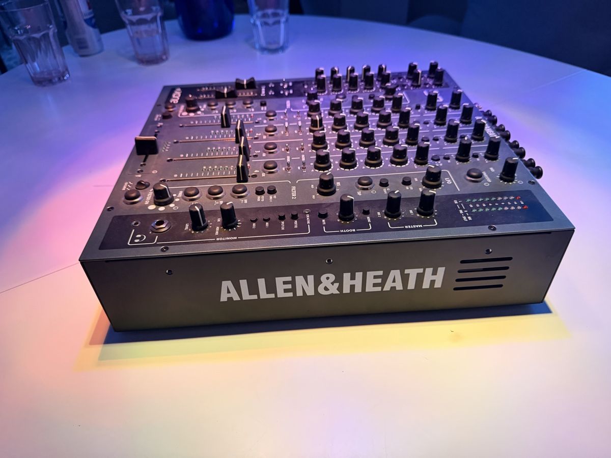 Allen & Heath Console di mixaggio: Allen & Heath Xone:92 Mischpult gebraucht – Nuovo (secondo la descrizione) da Zürich venduto da Marbolix 8