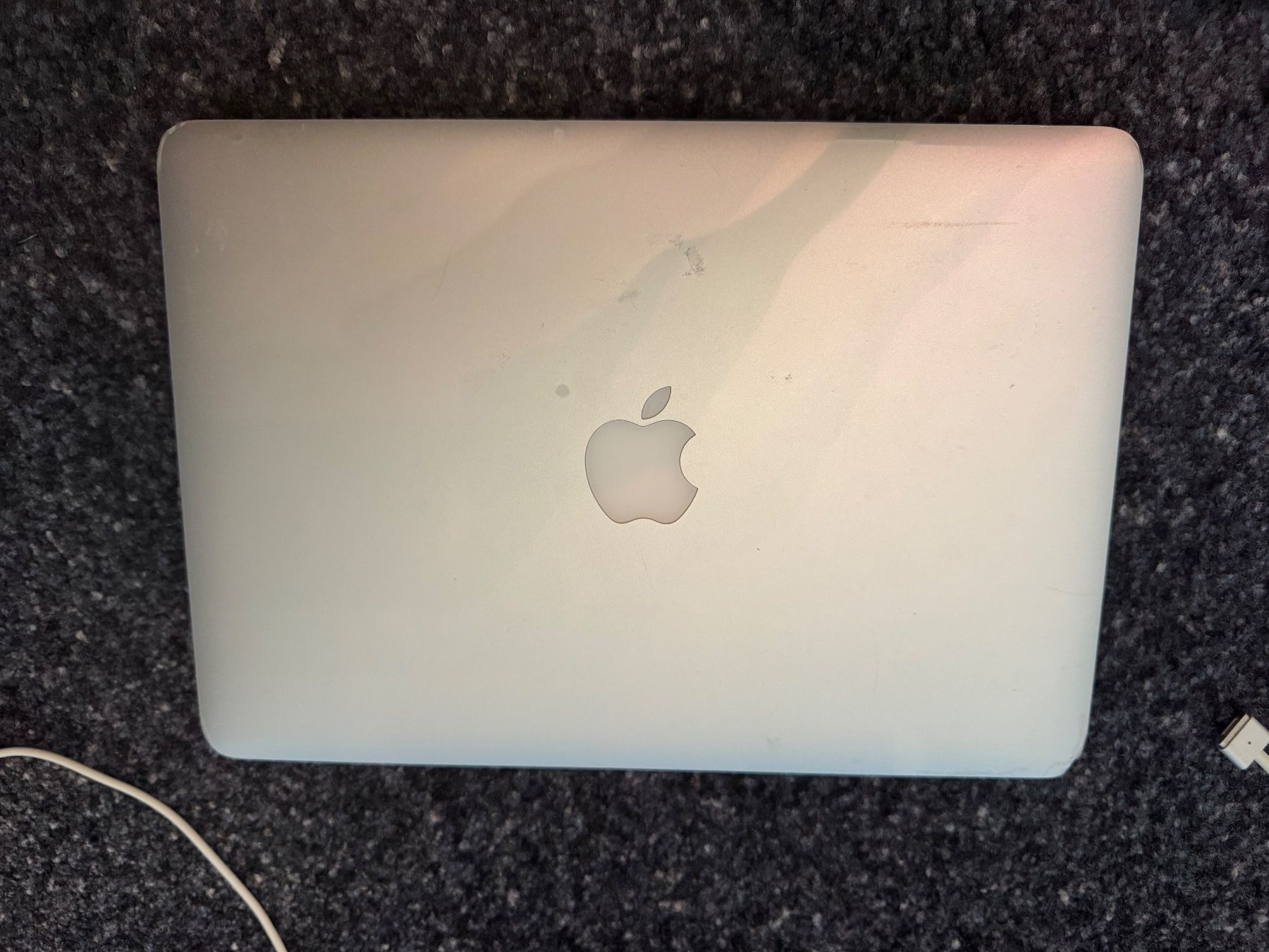 Apple Notebooks: MacBook Pro 13 – Defekt aus Adliswil von Busys 4