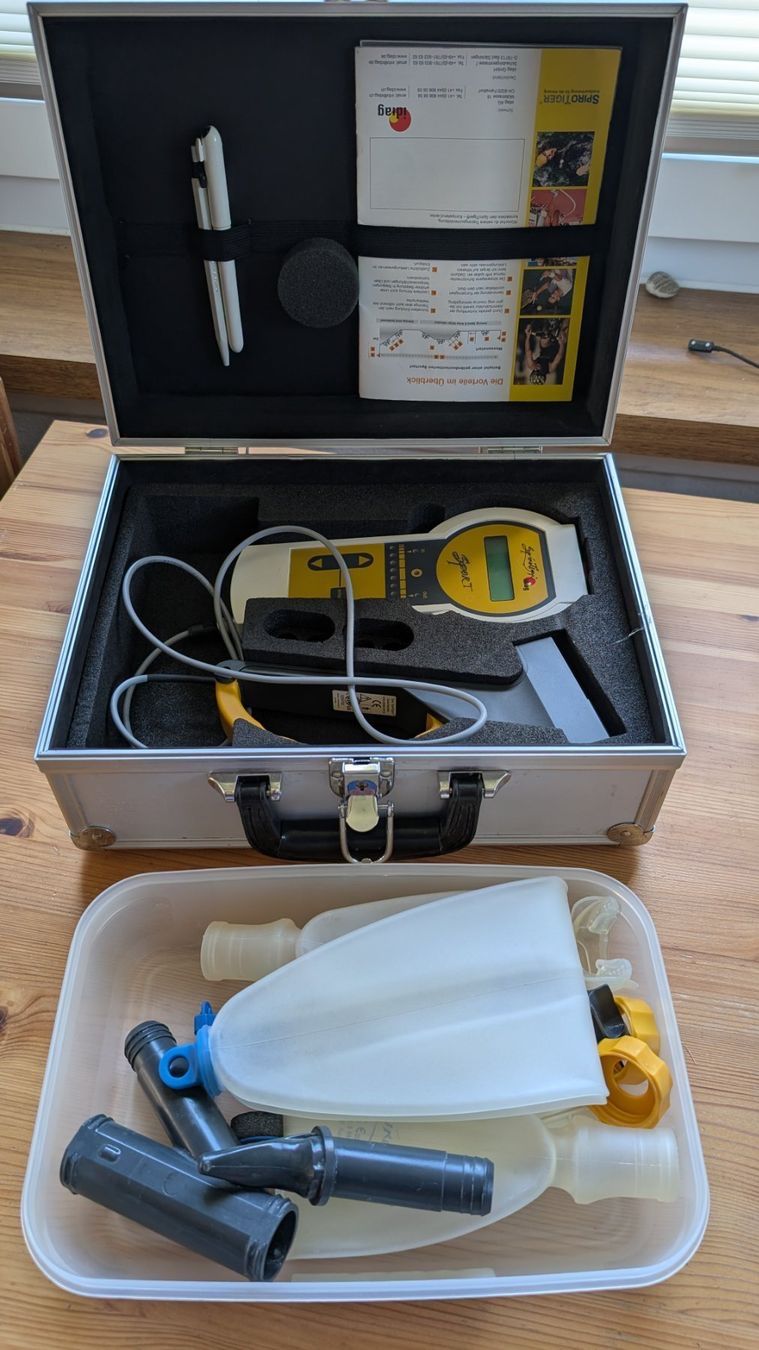 Attrezzature mediche: Spirotiger Medical Atemtrainer Profigerät – Usato da Zürich venduto da Zuerich_Seebach