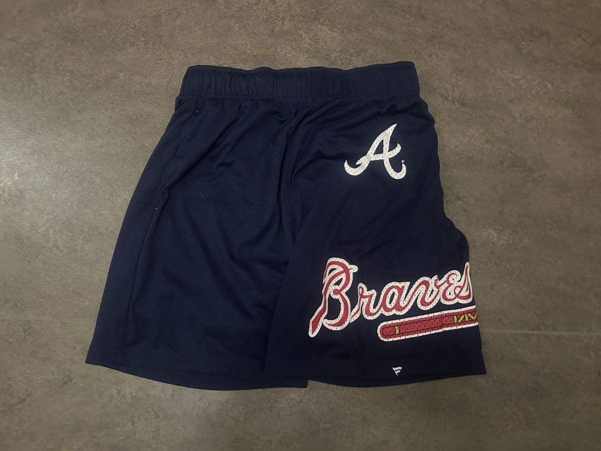 Pantaloni: Atlanta Braves MLB Shorts – Nuovo (secondo la descrizione) da Effretikon venduto da PrimeTimeB