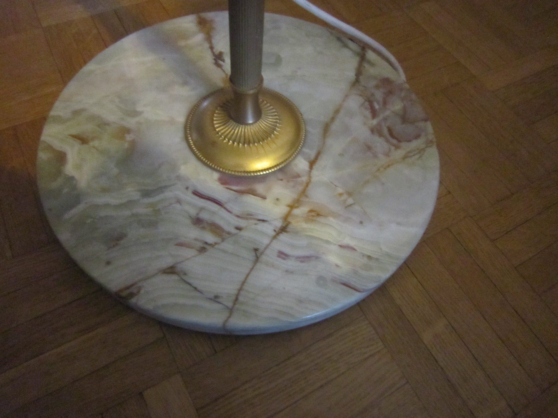 Lampade: VIEILLE LAMPE SUR PIED EN ONIX – Usato da Grand-Lancy venduto da Jc42 7