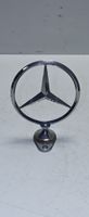 Kühlerfigur von Mercedes-Benz Oldtimer. (nov707)