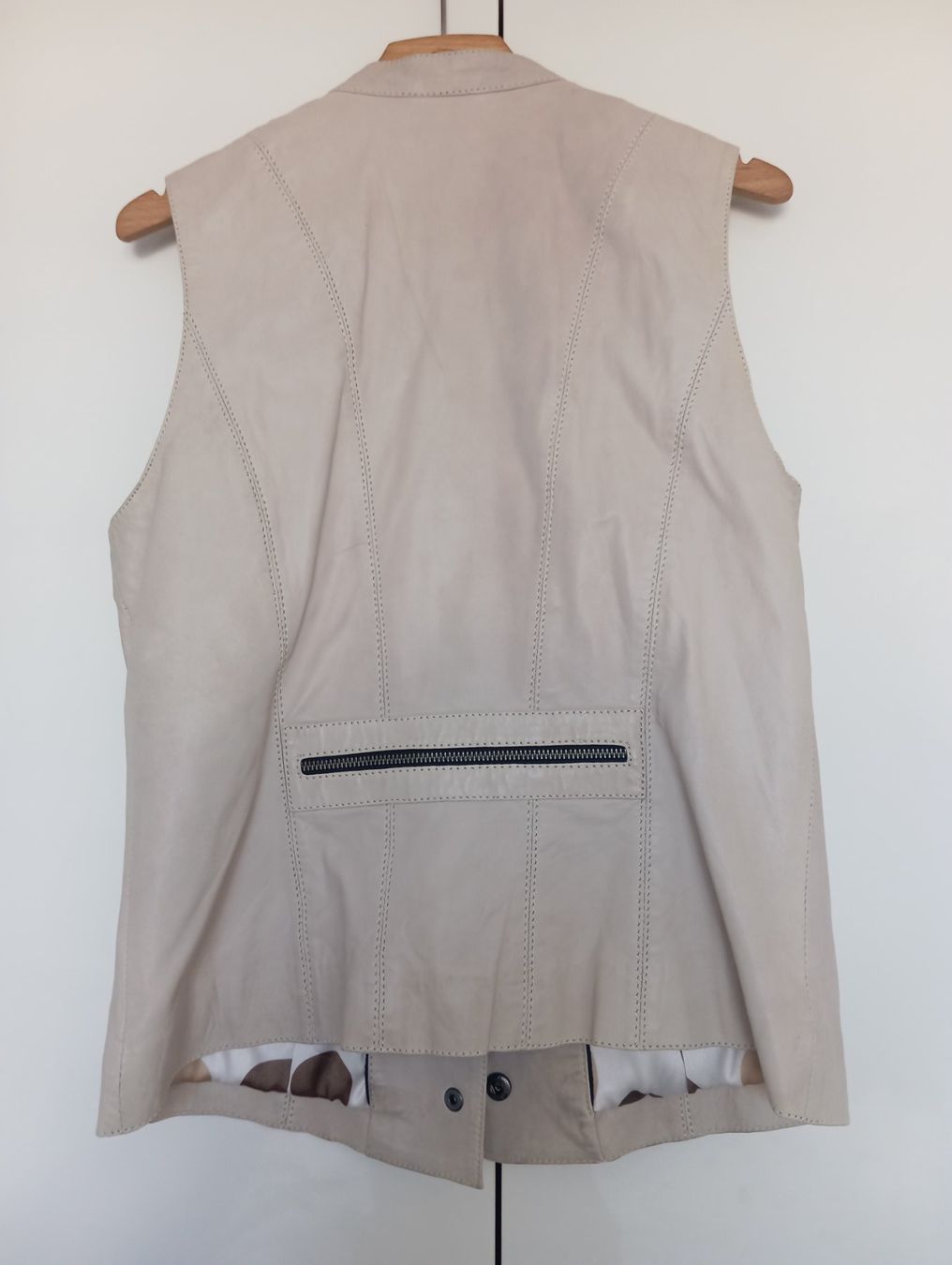 Gilet & Giacche senza maniche: Weste aus Lammleder, beige, Grösse 38 - ! – Usato da Romanshorn venduto da mololo 2