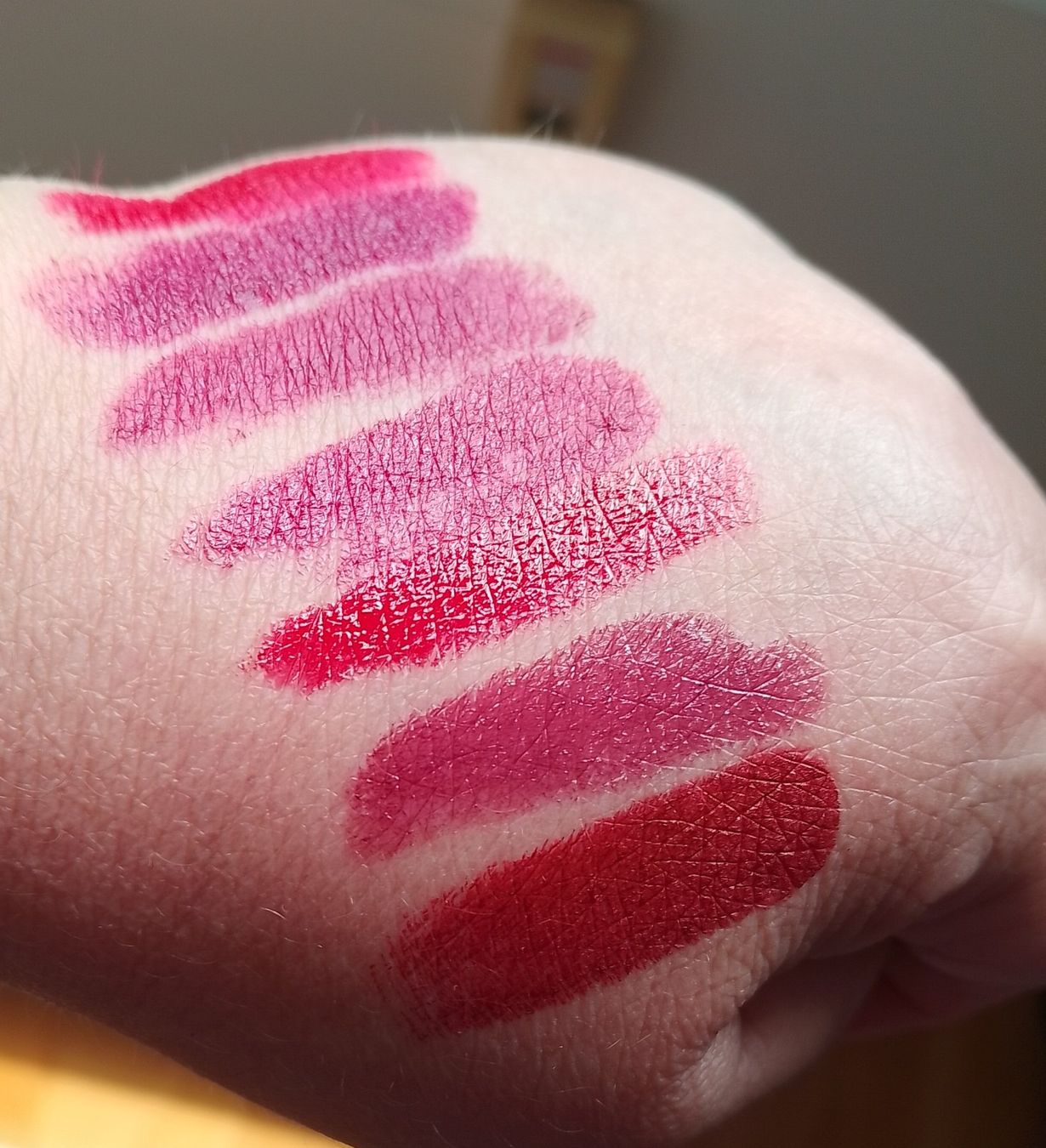 Sephora Make-up: 7 gebrauchte und desinfizierte Lippenstifte MAC, Lancaster.. – Usato da Luzern venduto da Seri4 2
