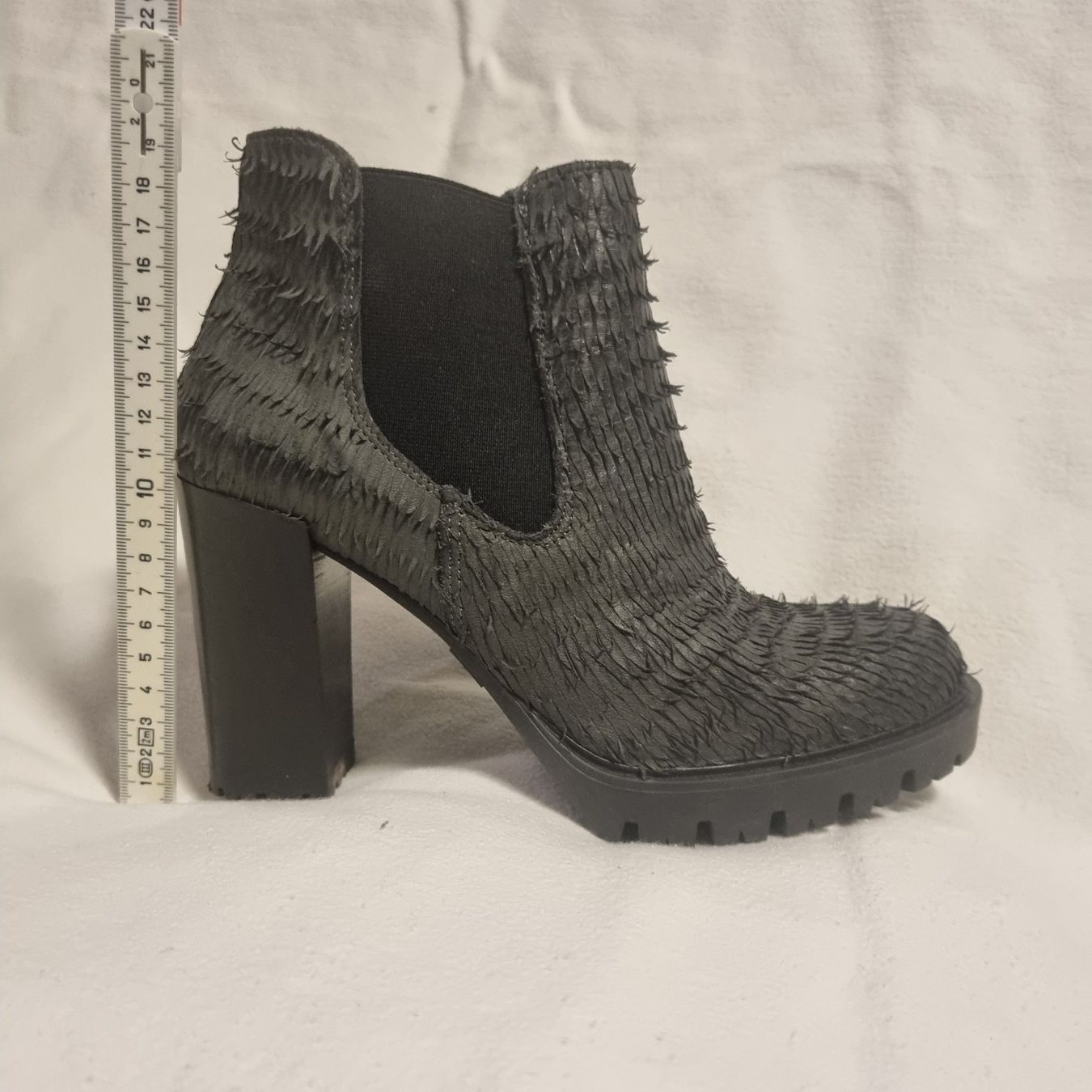 Scarpe da donna: Exklusive Leder-Stiefelette Gr. 38 – Usato da Interlaken venduto da Igu7 6