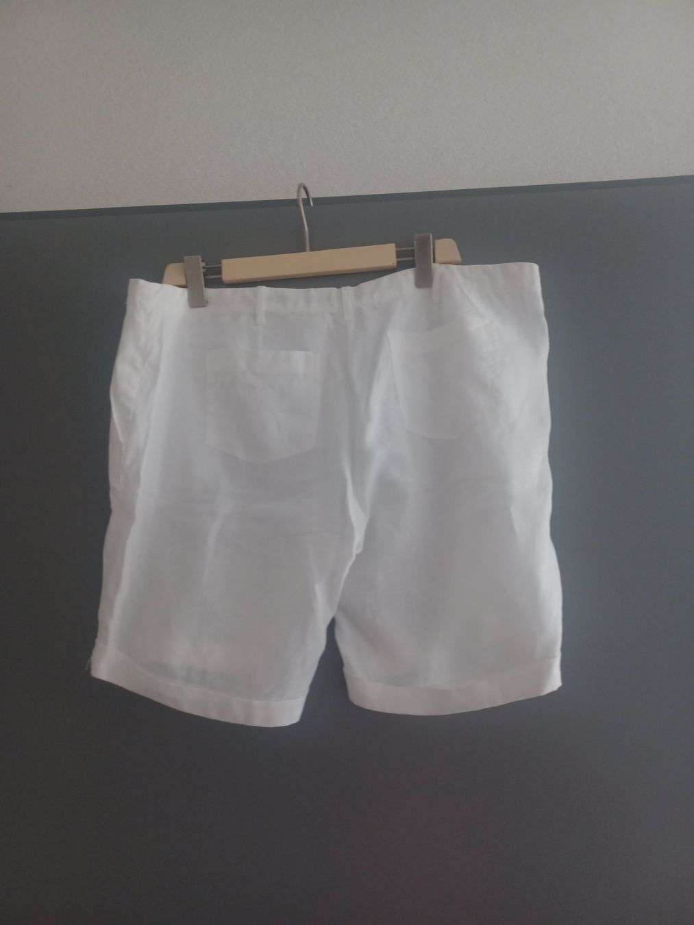 Hosen: Schort en lin blanc taille 44 – Gebraucht aus Sion von linda0106 1