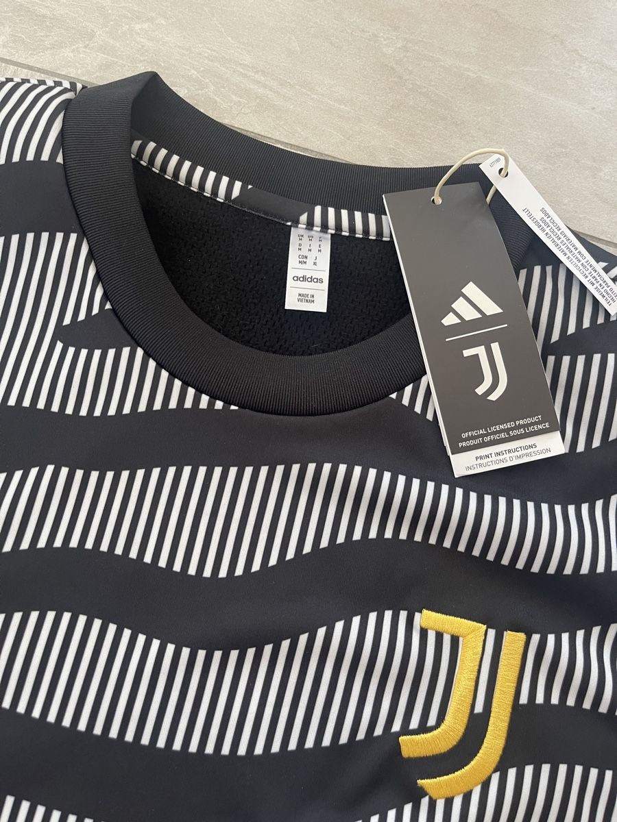 Maglioni & Felpe: Juventus Turin Trainingspullover, Grösse M, Neu mit Etikett – Nuovo e nell'imballaggio originale da Richterswil venduto da Noelle80 1