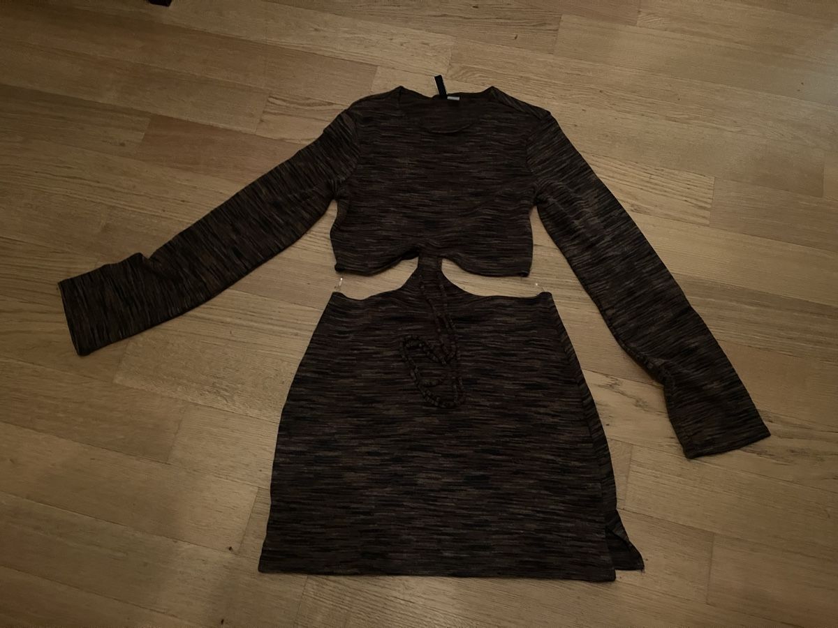 Vestiti: Neu: Cooles Kleid mit cut outs – Nuovo (secondo la descrizione) da Zürich venduto da MariaSusanne