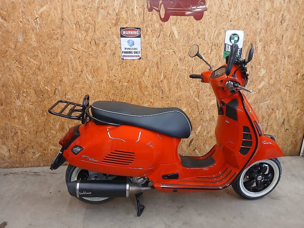 Scooter: Piaggio Vespa 300 GTS Super – Usato da Wauwil venduto da X20XER 3