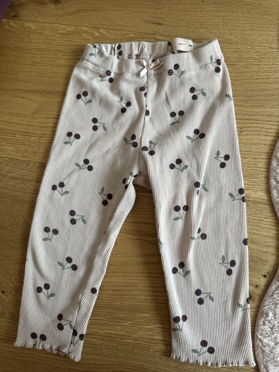 H&M Lotti & Set di vestiti: H&M Baby Set Gr. 80, Hose / Pullover – Usato da Urswil venduto da LMT89 2