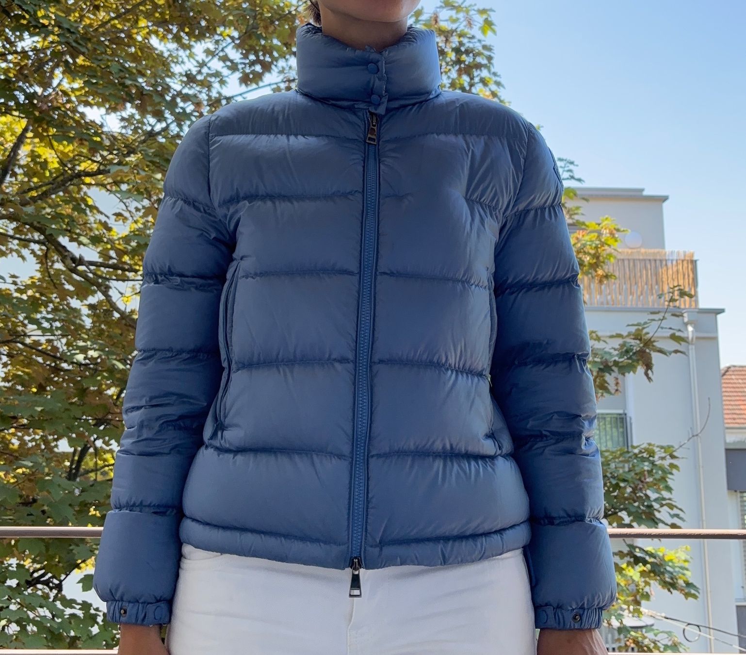 Moncler Vestes: Moncler Daunenjacke Hellblau – D'occasion à Zürich par yoshi27