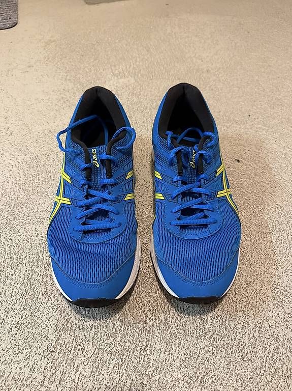 Asics Chaussures hommes: Laufschuhe Asics Gr. 45 – D'occasion à Fislisbach par Jale_31 1