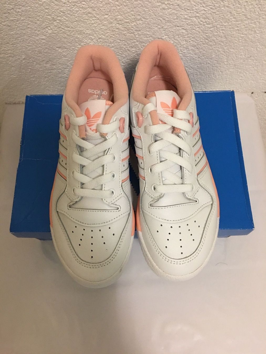 Adidas Scarpe da donna: *ADIDAS RIVALRY LOW J WEISS/ROSA       Gr. 38 2/3 – Nuovo e nell'imballaggio originale da Zürich venduto da LIQUIDATOR.CP 2