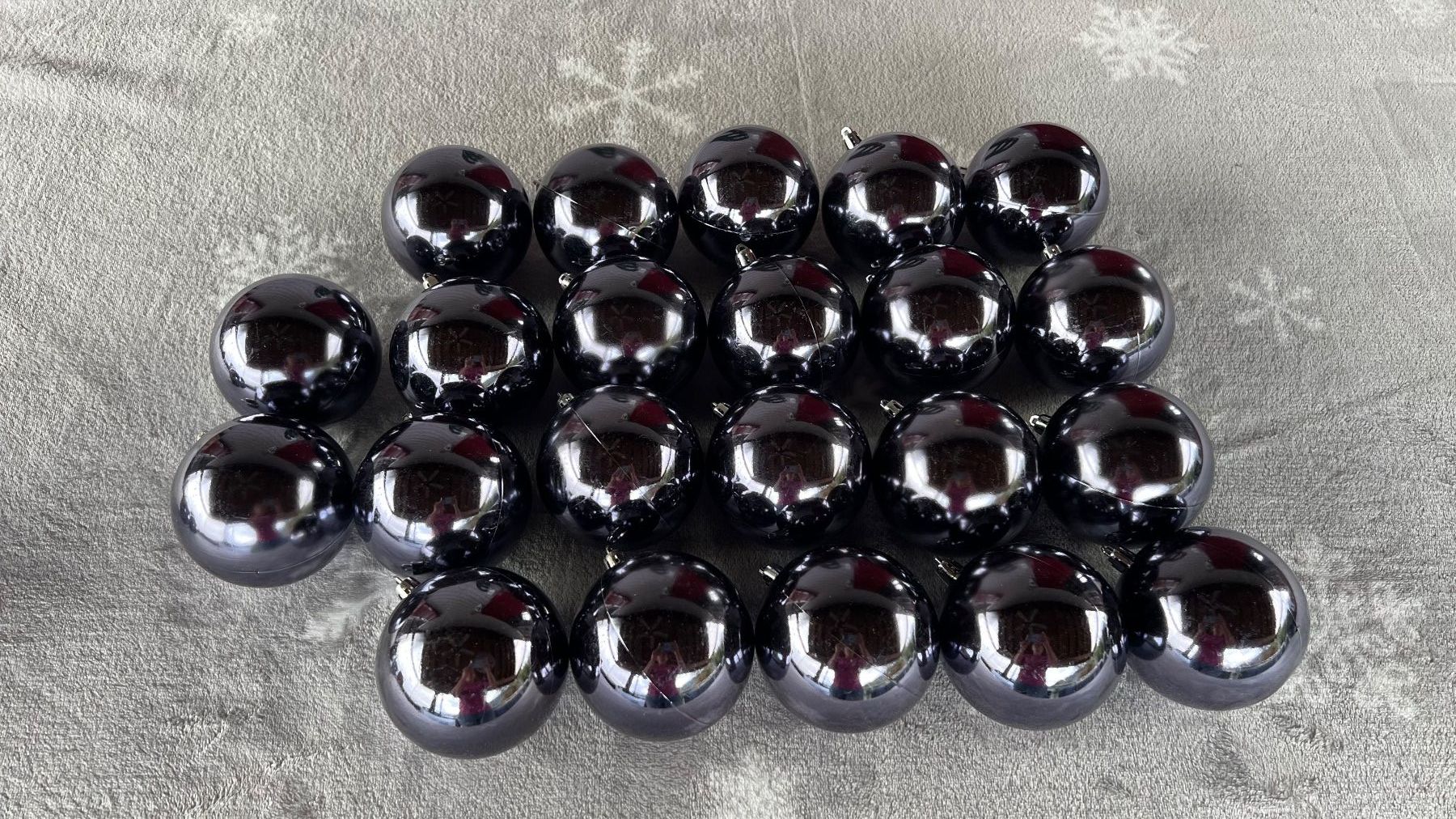 Tutte le decorazioni: 22 x Weihnachtskugeln, violett glänzend🌲 – Usato da Schübelbach venduto da Dolly990_2