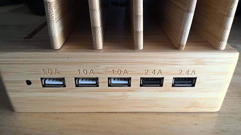 Caricabatterie: Handy und USB Ladestation mit 5 Ports – Usato da Visperterminen venduto da M1gnon 1