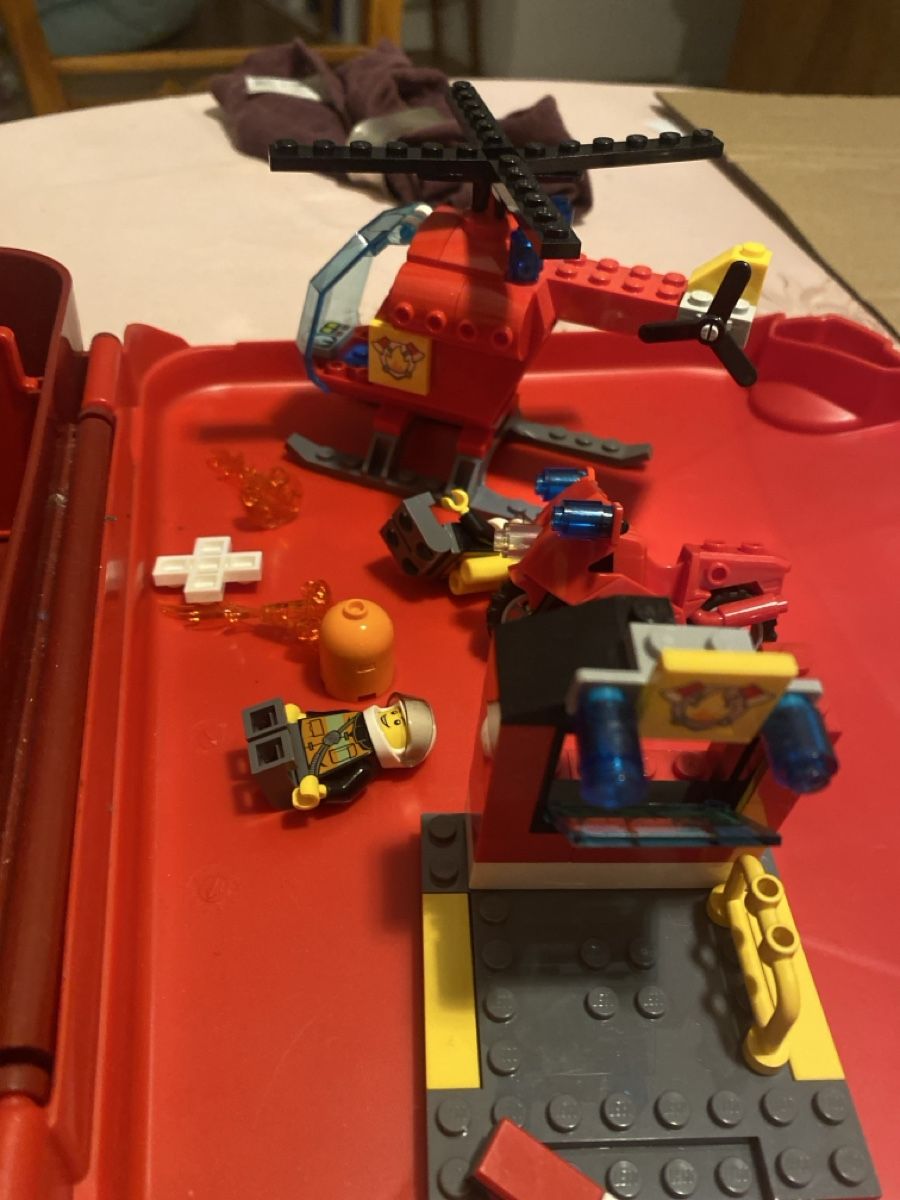 Lego Kit di costruzioni: Lego 10685 – Usato da Zürich venduto da Manuelemilie 1