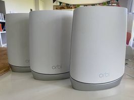 Netgear Orbi WiFi 6 (RBR750 Router + 2x RBS750 Satellite)