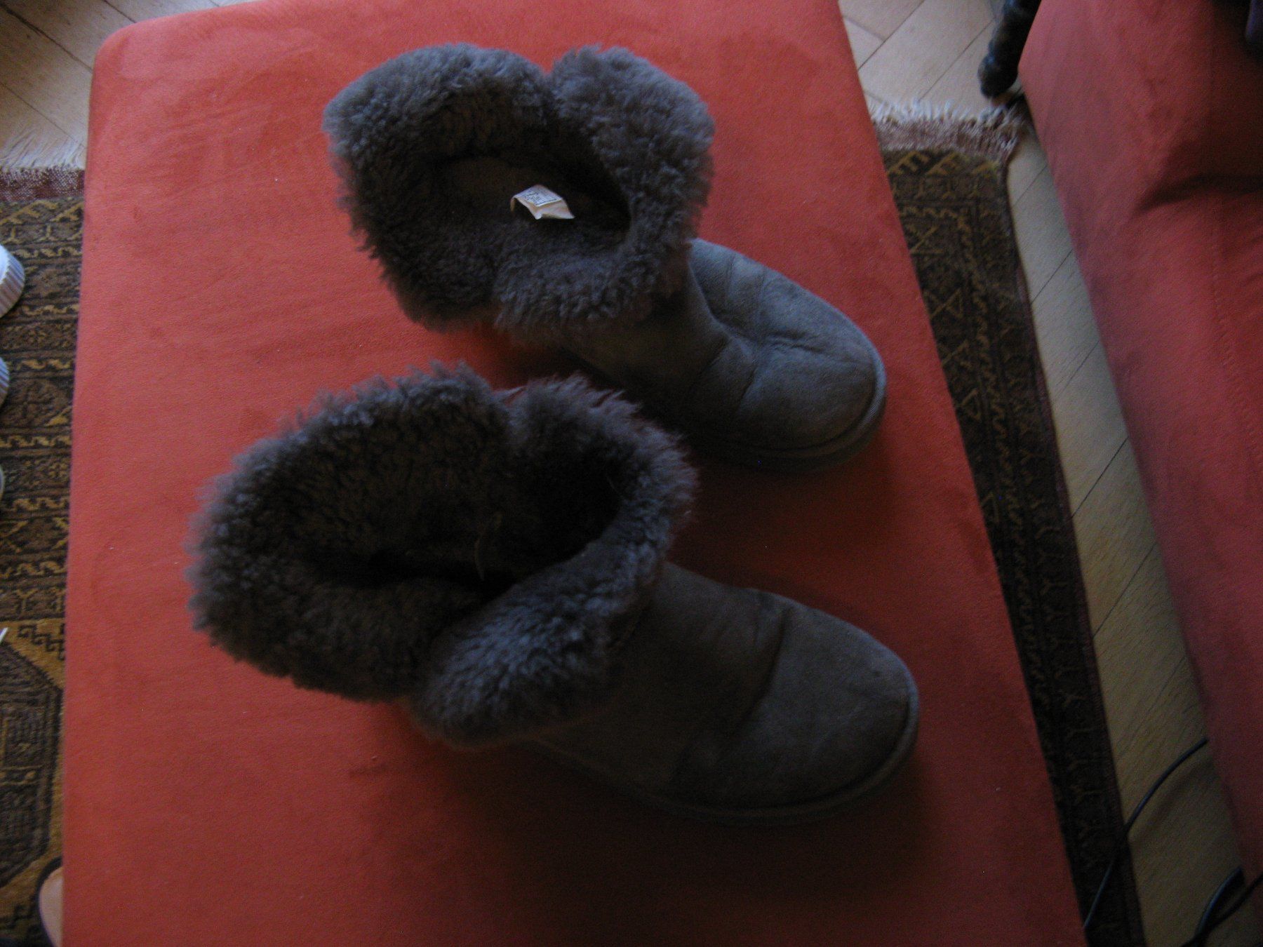 Ugg Scarpe da donna: Ugg Schuhe grau Gr. 41 – Usato da Zürich venduto da apil 3