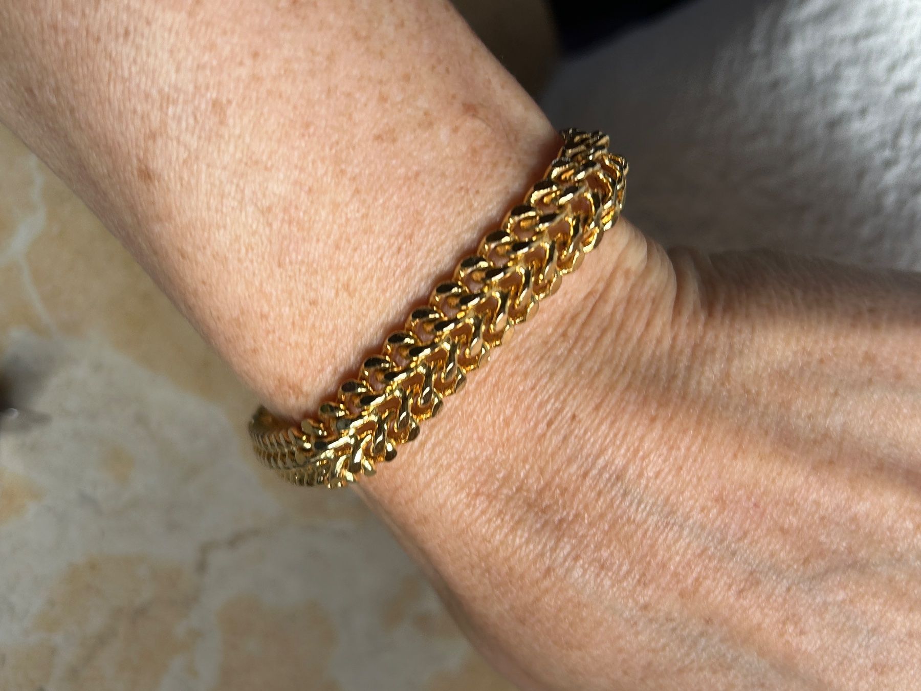 Bracciali & Braccialetti: Goldfarbenes Armband, Modeschmuck, neuwertig – Usato da Laufen venduto da belleskulptur 3