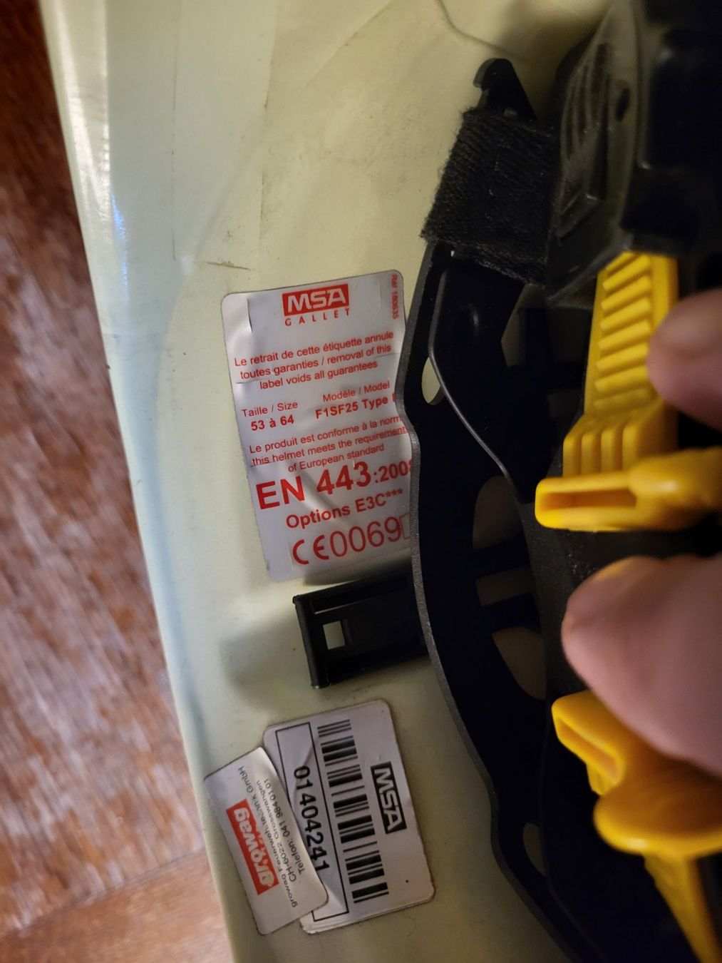 Pompieri: Feuerwehrhelm flureszierend – Usato da Turbenthal venduto da kai_6277 6