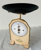 Antike Küchenwaage Krups, ein Sammlerstück 1900 hergestellt