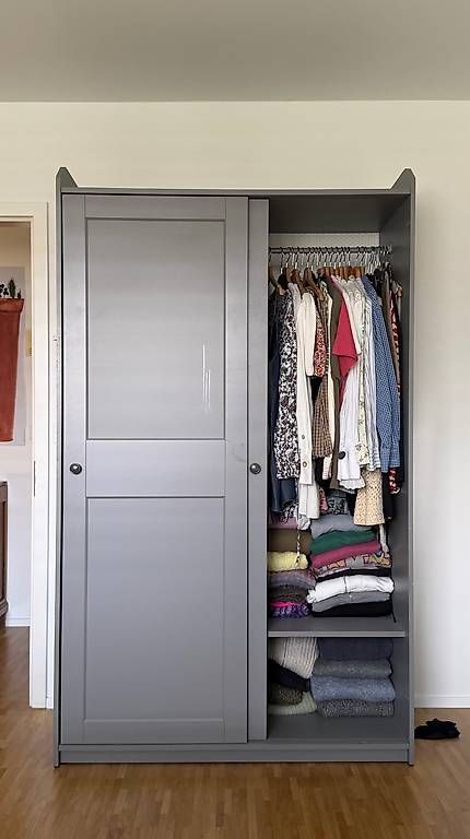 Ikea Armadi: Kleiderschrank IKEA Hauga Grau – Usato da Zürich venduto da cj8055 2