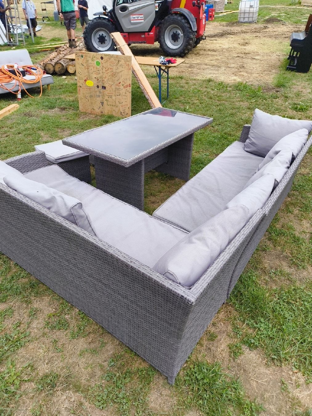 Sofas: Gartensitzgruppe grau mit Glashaube ab 1Fr – Gebraucht aus Kaltbrunn von leo.vogel 2