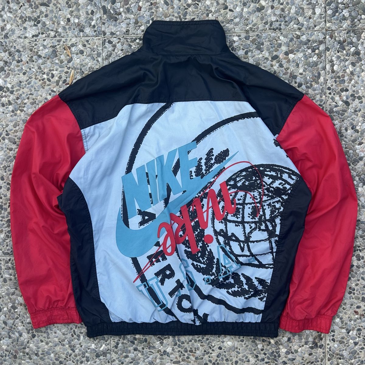 Nike Jacken: Vintage Nike red windbreaker jacket – Gebraucht aus brent von fukusapes 4