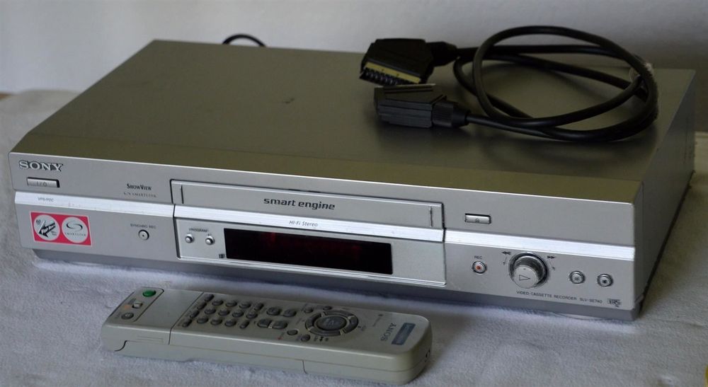 Magnétoscope Sony SLV-E810 Hi-Fi Argenté - Lecture/Enregistrement VHS - 4 Têtes - Stéréo Hi-Fi - Télécommande Incluse - Rétro Compatible