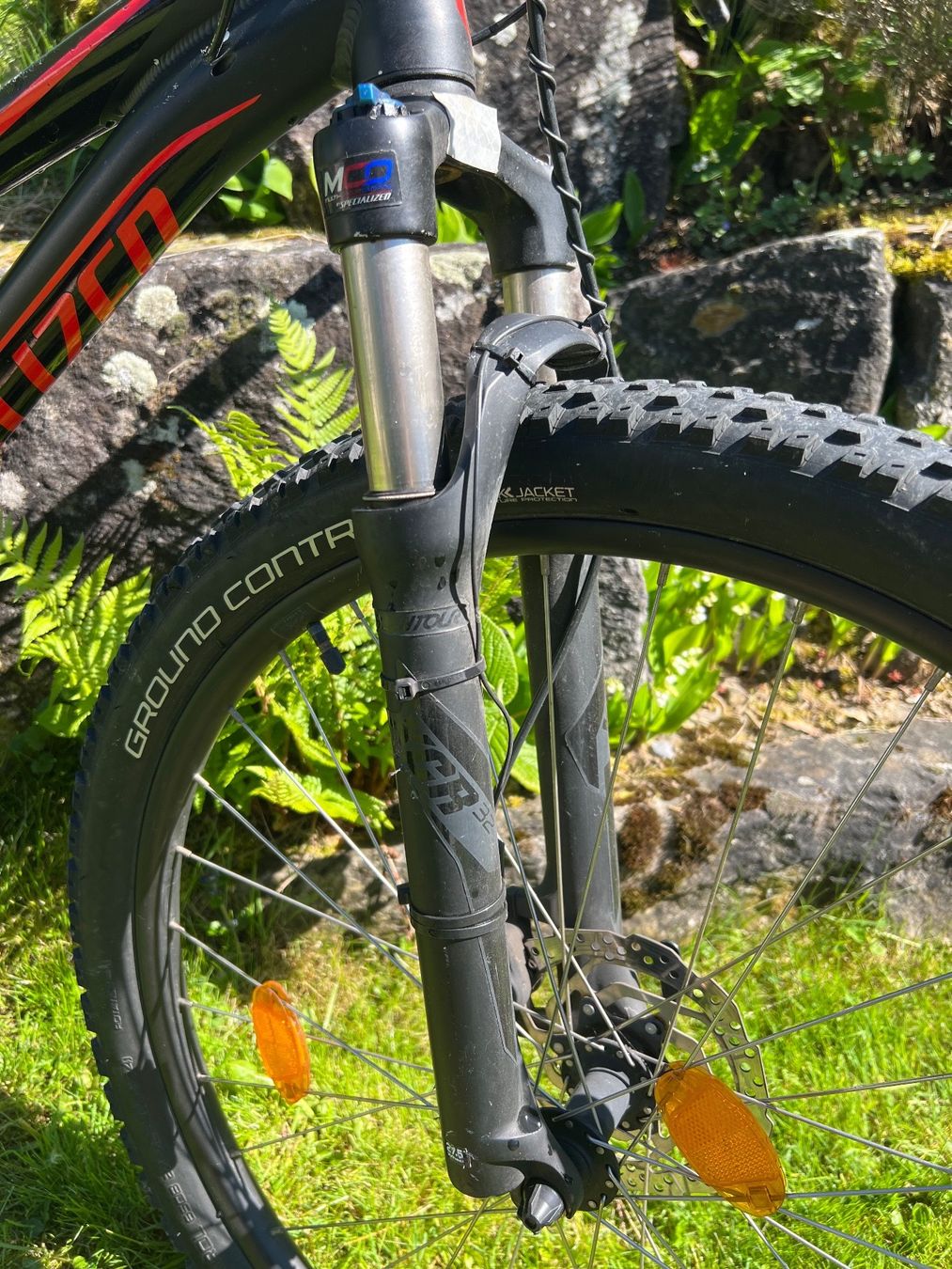 Specialized Velos: Kinder Mountainbike Specialized – Gebraucht aus Wünnewil von  2
