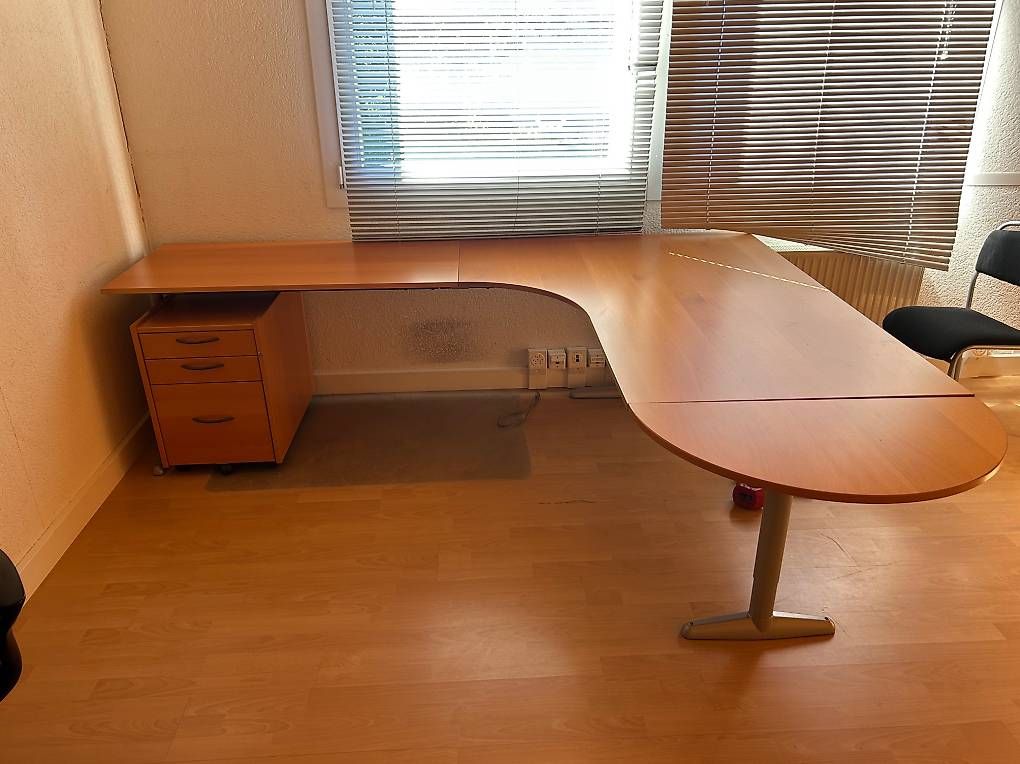 Scrivanie: Table bureau  – Usato da Leysin venduto da sil_q8tn