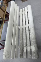 Gartenbank weiss 150 cm Länge mit Gebrauchsspuren