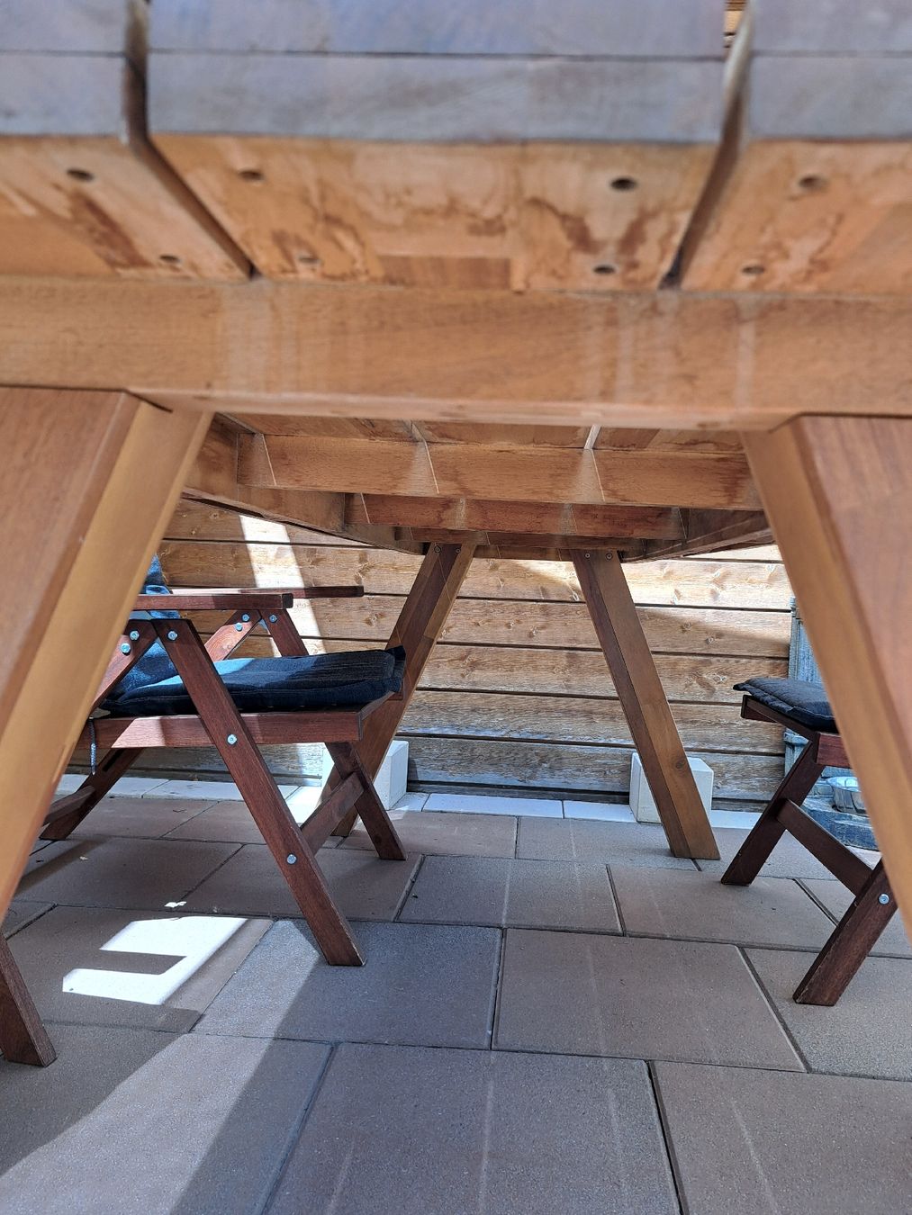 Tische: ROBUSTER GARTENTISCH / HOLZTISCH – Gebraucht aus Hitzkirch von Nikili 3