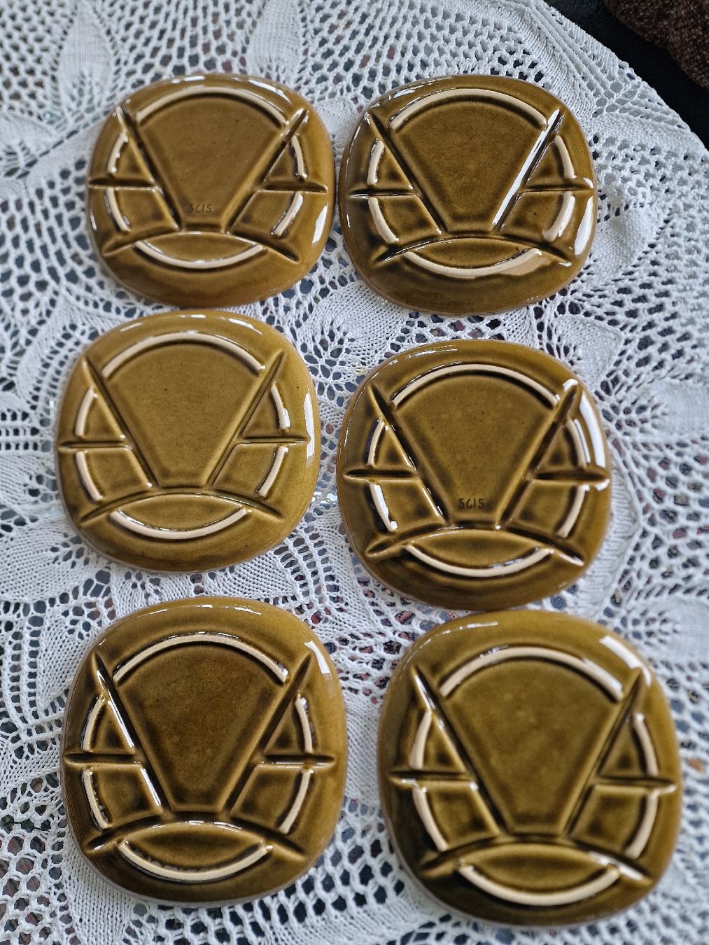 Piatti: assiettes vintage 70s ceramic  – Usato da versoix venduto da 928 3