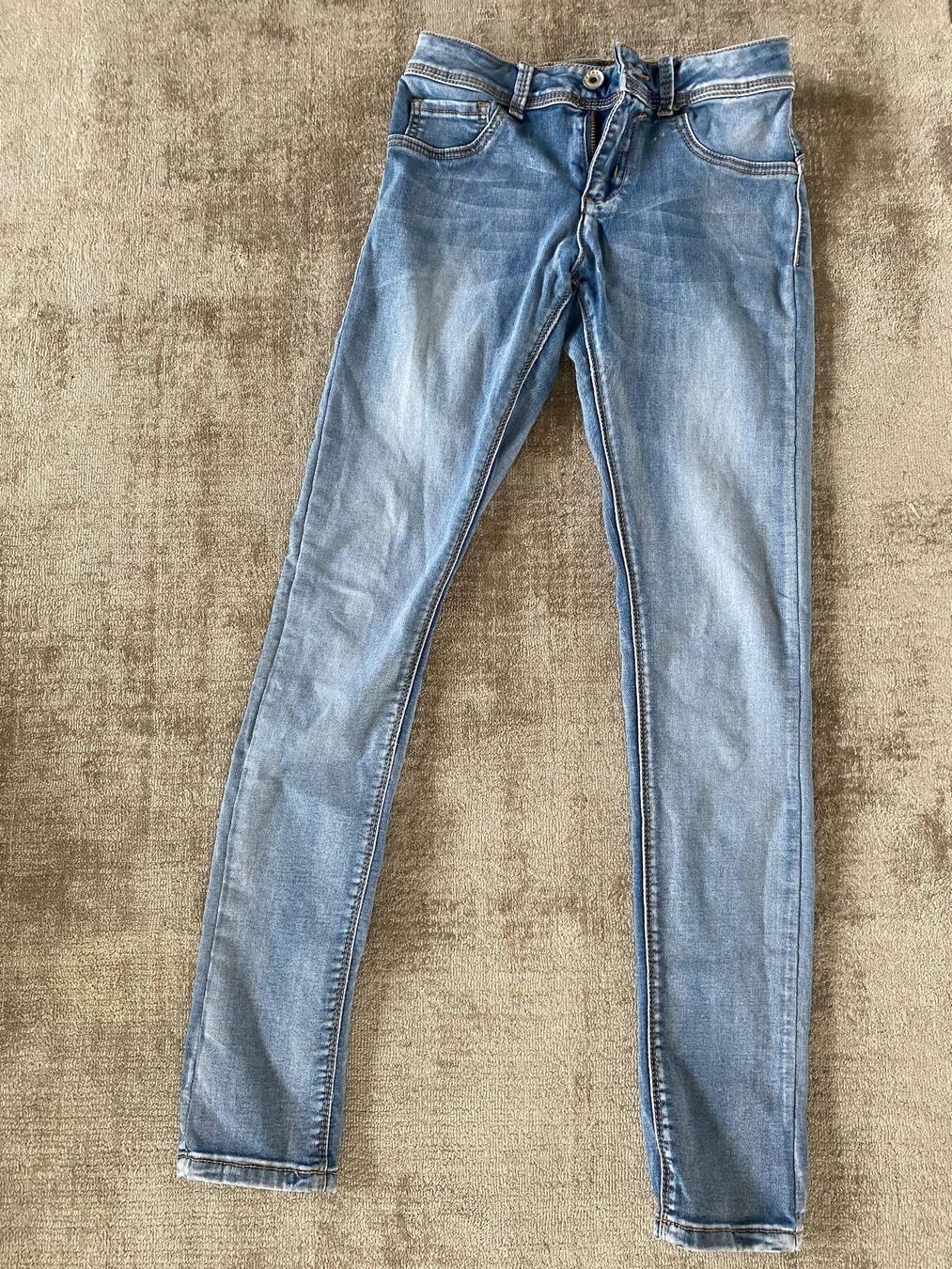 Pantaloni: 6 Mädchenjeans (Grösse 34/36) – Usato da Meilen venduto da FAVALLID 1