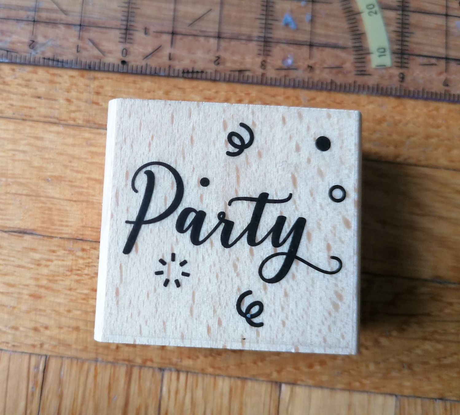 Tampons: Stempel Textstempel "Party" Luftschlangen – D'occasion à Liebefeld par Ochotona