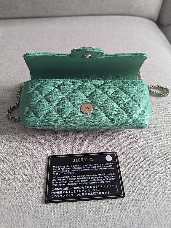 Sacs femmes: Pochette chanel – D'occasion à Kerzers par hel_v8pr 1