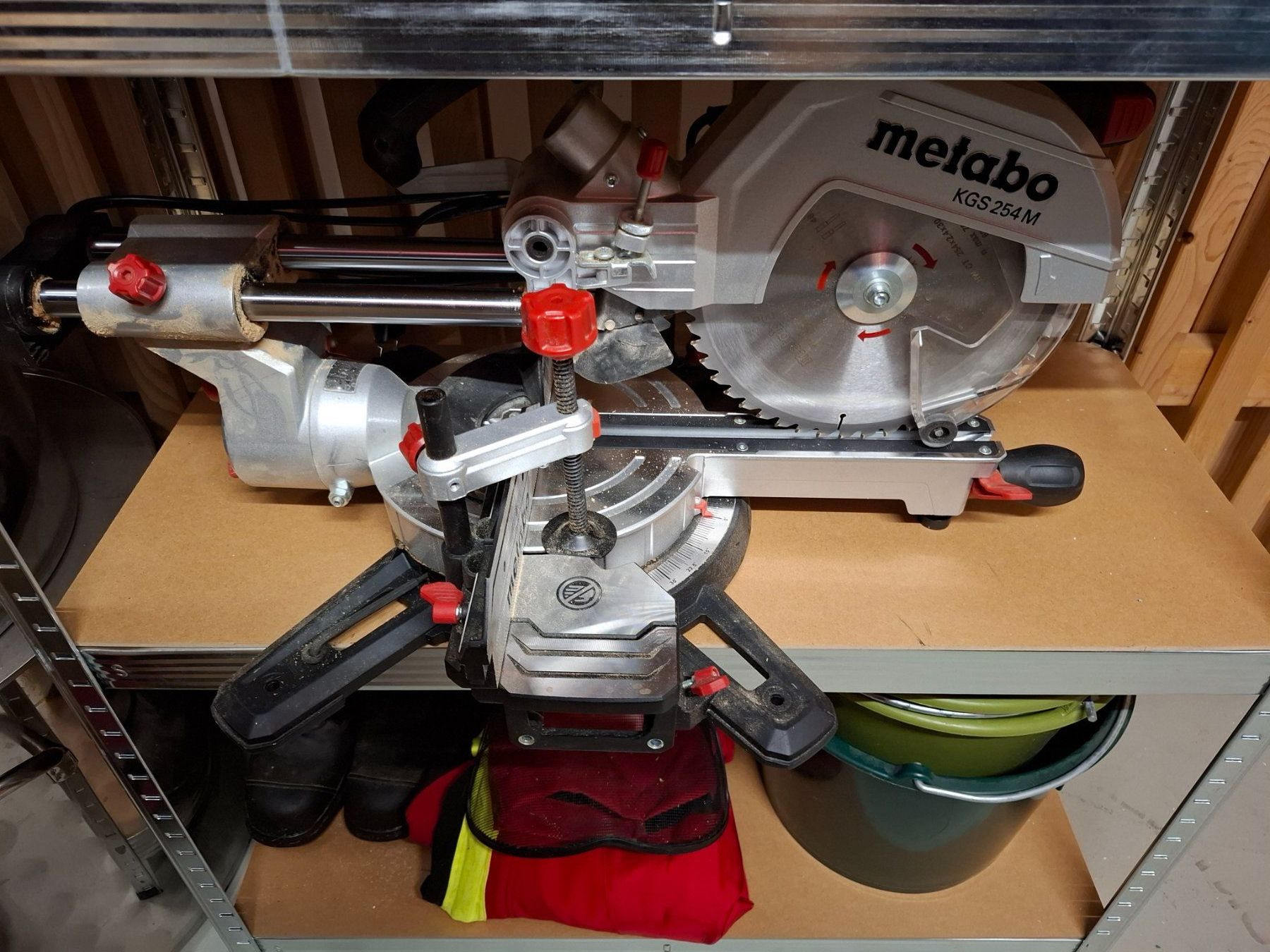 Tutte le macchine: Metabo KGS 254 Kapp und Gerungsäge – Usato da Thalheim an der Thur venduto da michaelbeck01