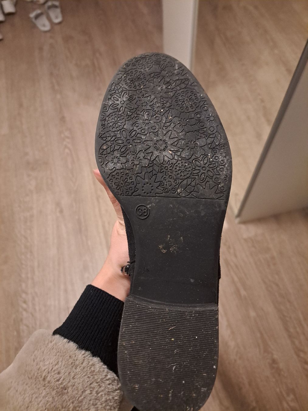 Damenschuhe: Schwarze Overknee Stiefel Gr. 38 – Gebraucht aus Wetzikon ZH von secondhandsfashion 4