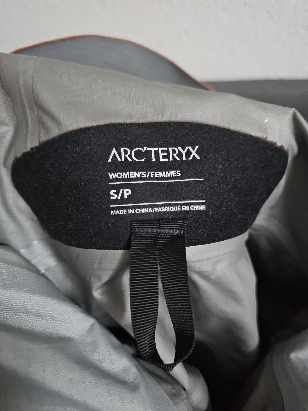 Arcteryx Jacken: Arcteryx Gore-Tex Zeta SL – Gebraucht aus Rubigen von Dosii 3