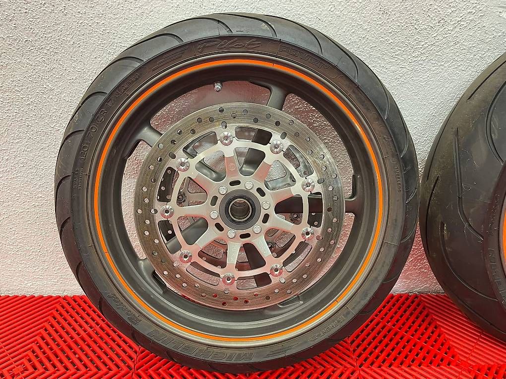 Pneus & Kompletträder: KTM 990 Super Duke Räder Radsatz – Gebraucht aus Diessenhofen von MotoshopZachmann 2