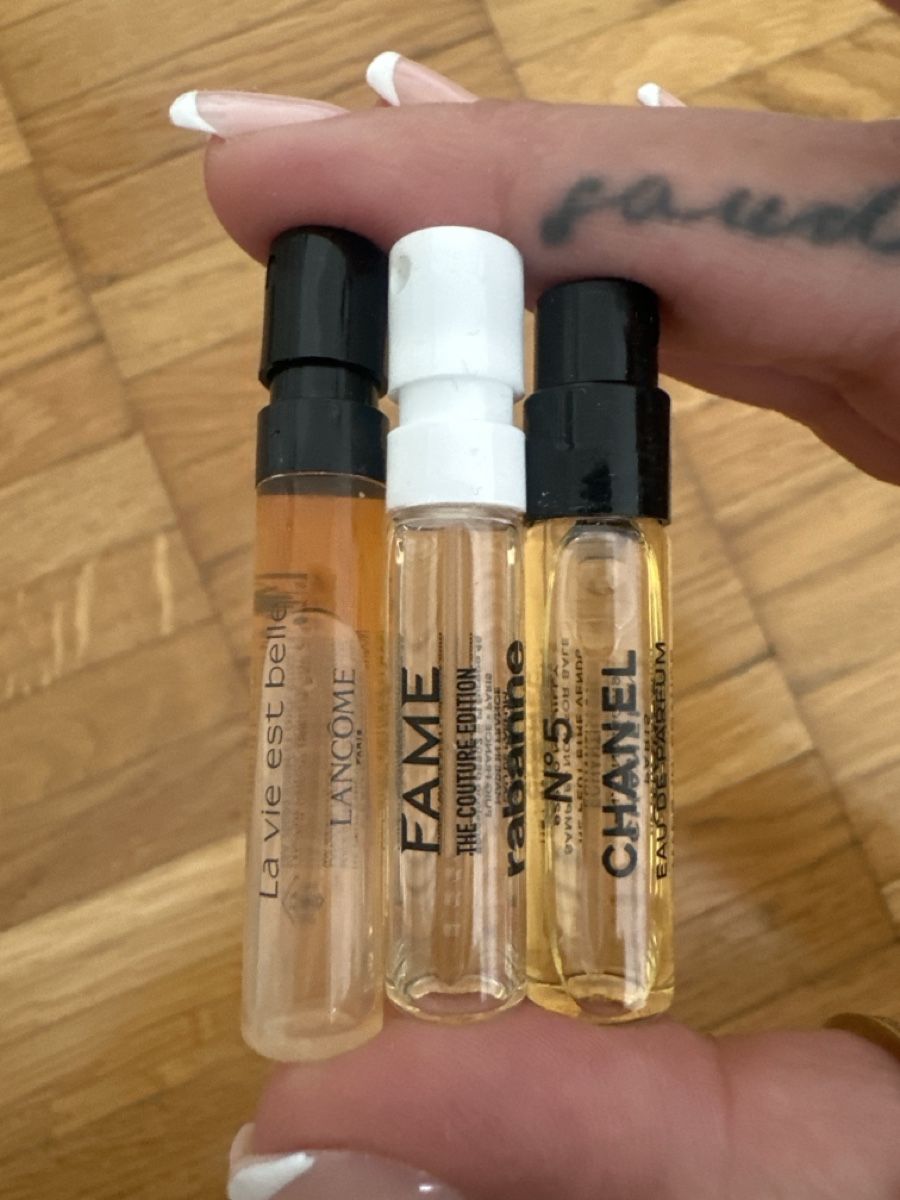 Profumi & Eau de Toilette: Parfümproben divers – Usato da Zürich venduto da kes_5mhh 1