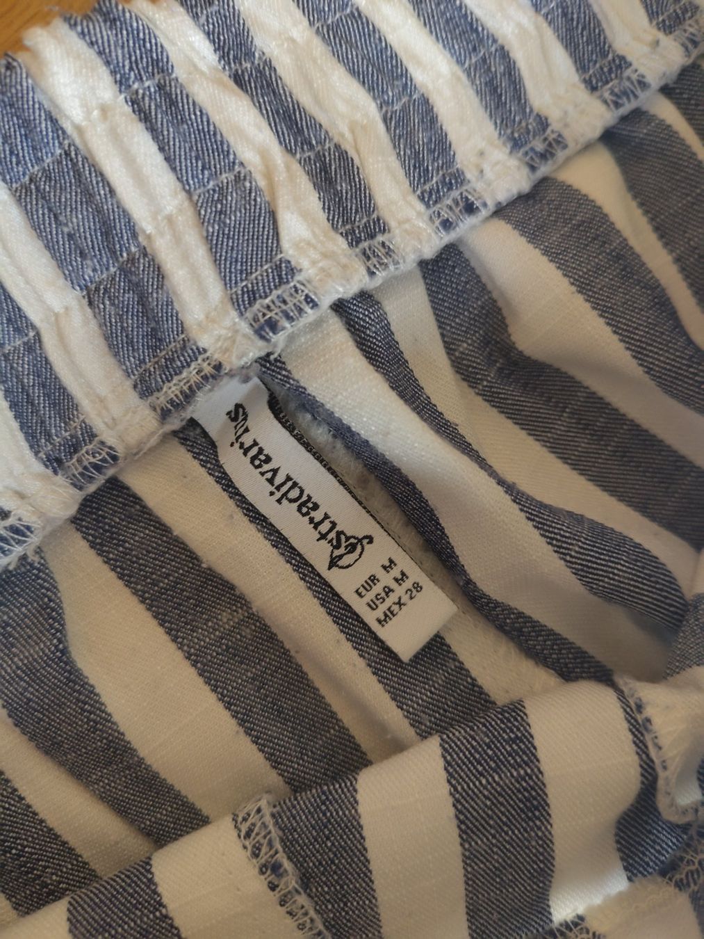 Stradivarius Pantaloni: Hose – Usato da Bern venduto da Linii 1